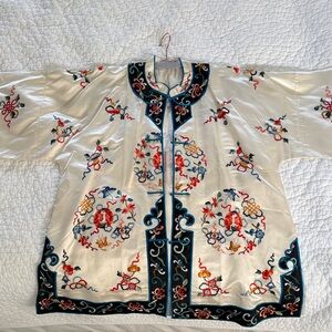 100% Silk Embroidered Women's Vintage Chinese Cheong sam Tunic - Multicolor
